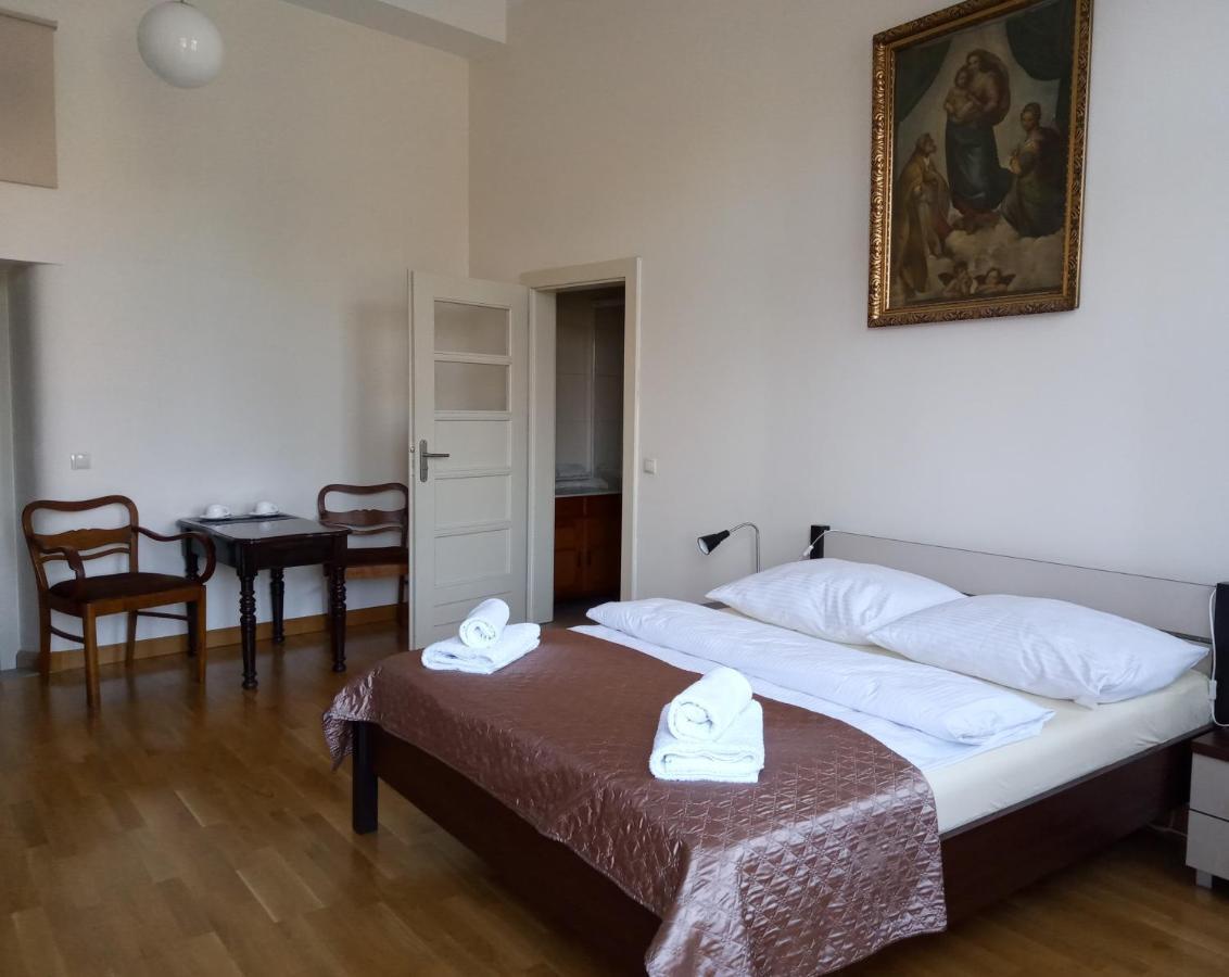 Dom Notre Dame Bed & Breakfast Wroclaw Exterior photo